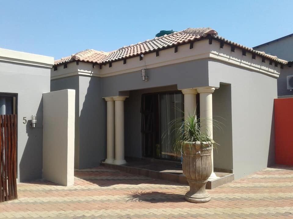 Thavhani Guest House Thohoyandou Exterior foto